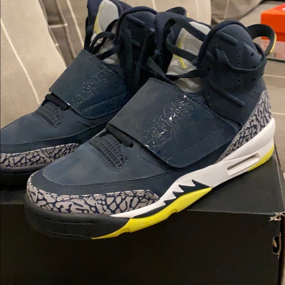 Jordan 5 - Picture 2 of 4